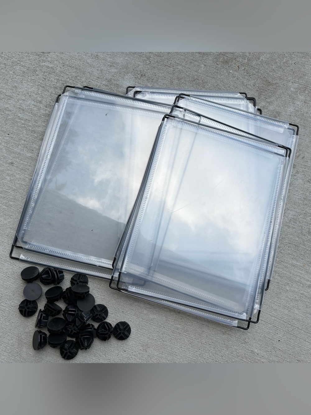 PLASTIC PANELS FOR SMALL ANIMAL PLAYPEN